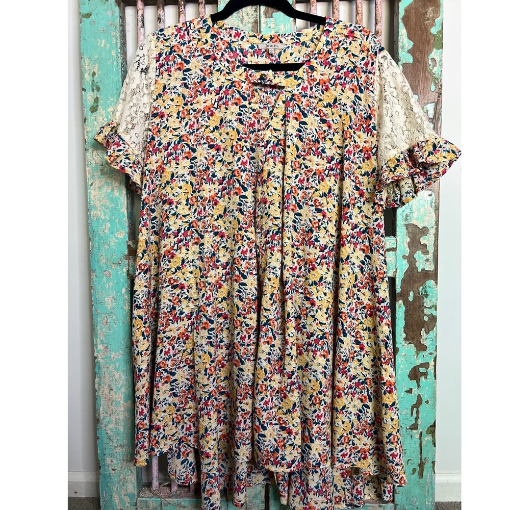 Floral Lace Sleeve Babydoll Dress